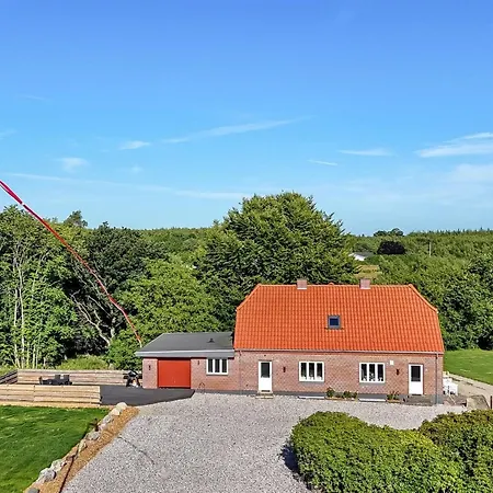 Alkmar - 6-5km From The Sea By Interhome *